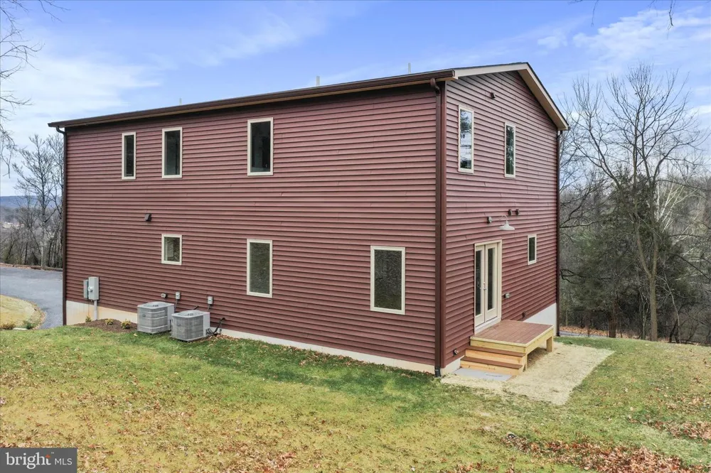 201 NATHANIEL DRIVE Winchester, VA 22603