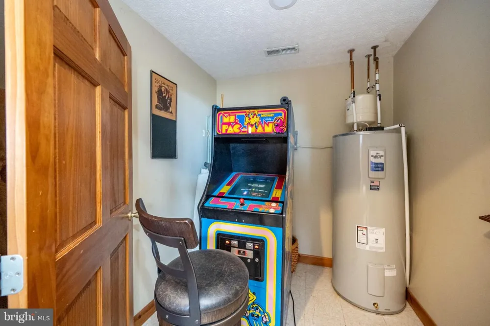 110 HIGHLINE DRIVE Mc Henry, MD 21541