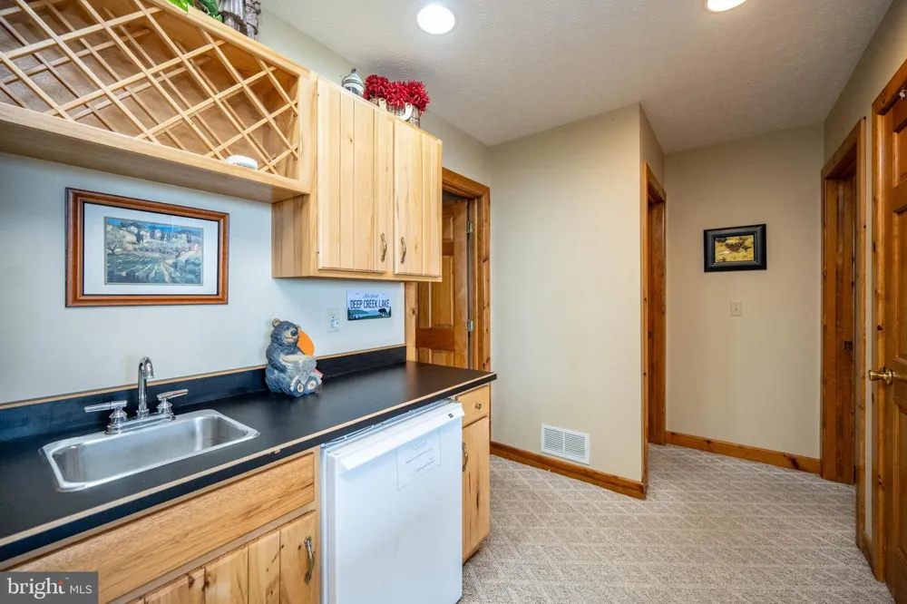 110 HIGHLINE DRIVE Mc Henry, MD 21541
