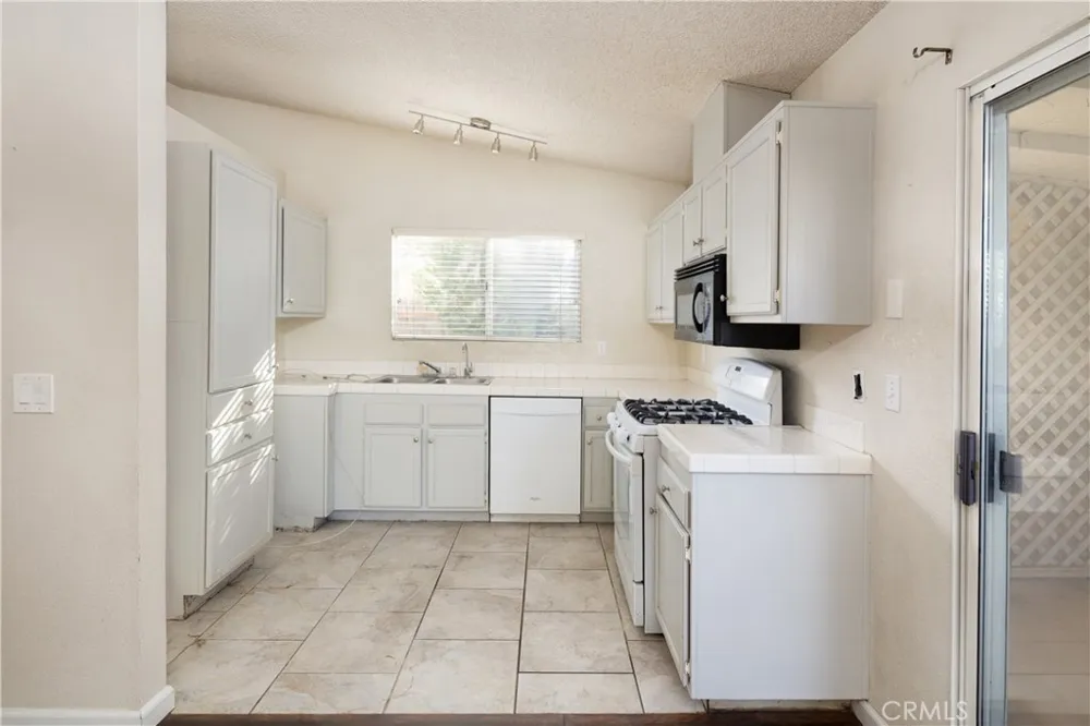 545 E Santa Cruz Court Santa Maria, CA 93455