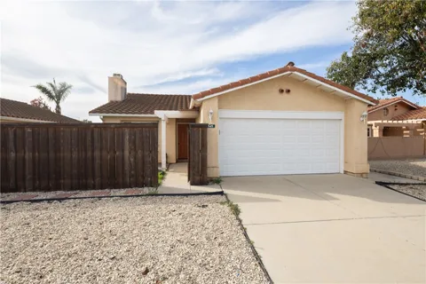 545 E Santa Cruz Court