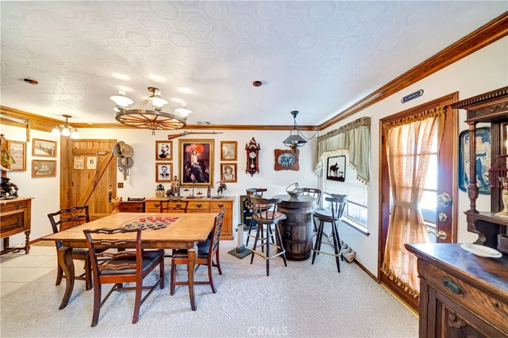 11720 Honeybee Lane Juniper Hills, CA 93543