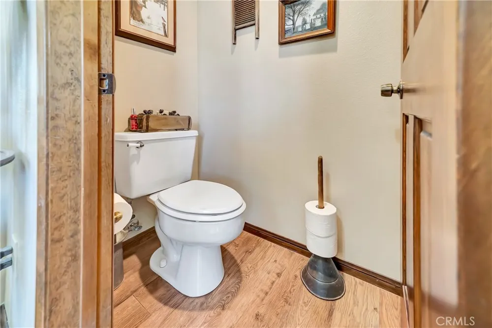 11720 Honeybee Lane Juniper Hills, CA 93543