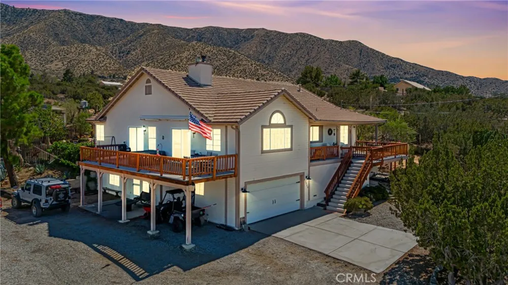 11720 Honeybee Lane Juniper Hills, CA 93543