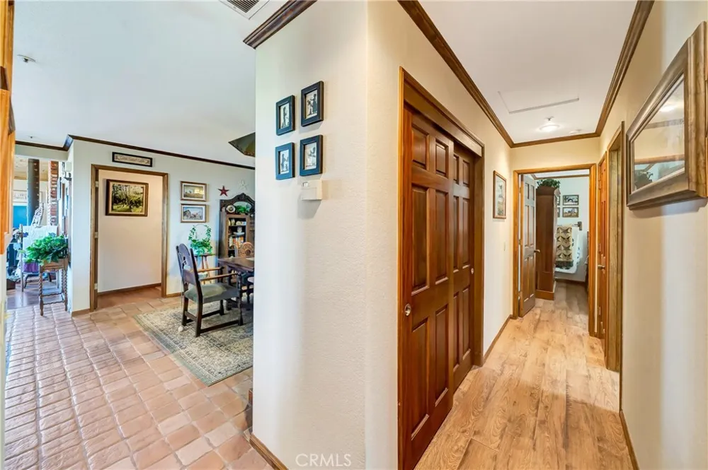11720 Honeybee Lane Juniper Hills, CA 93543