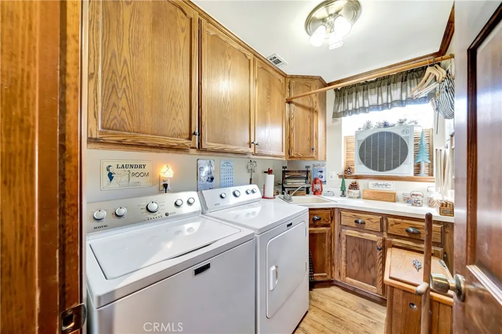 11720 Honeybee Lane Juniper Hills, CA 93543