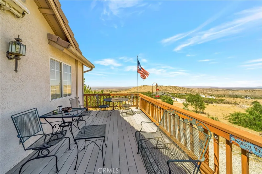 11720 Honeybee Lane Juniper Hills, CA 93543