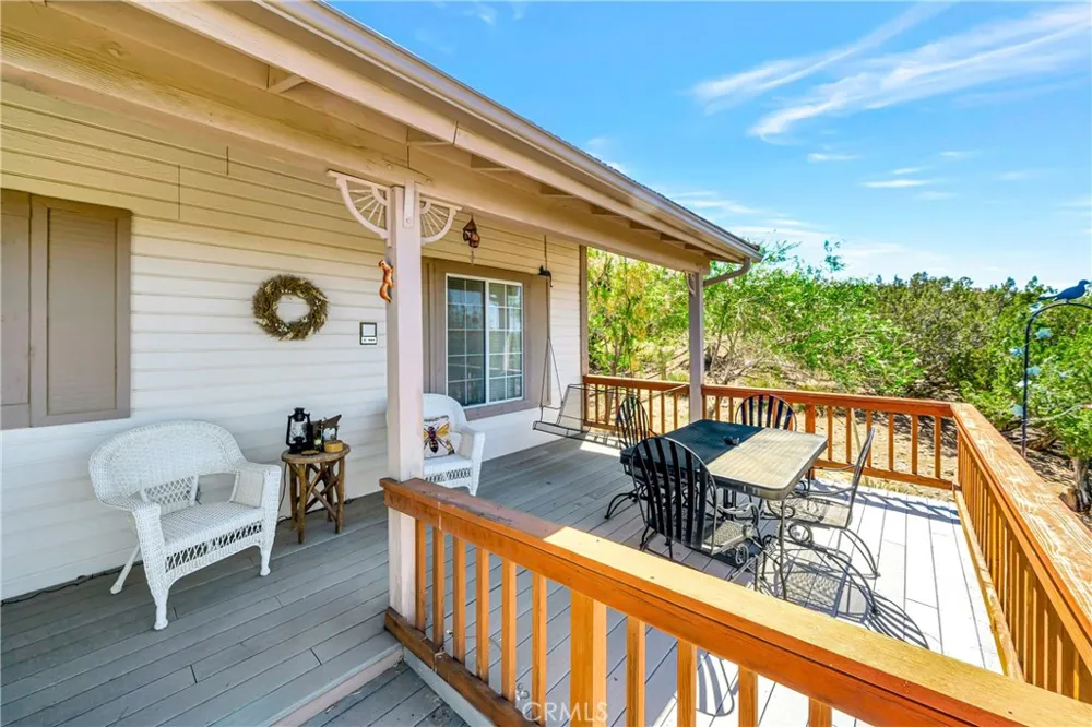 11720 Honeybee Lane Juniper Hills, CA 93543