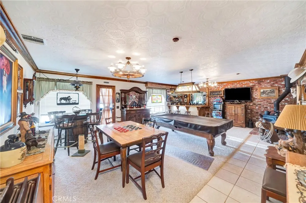 11720 Honeybee Lane Juniper Hills, CA 93543