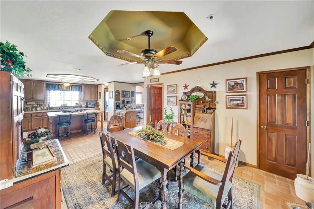 11720 Honeybee Lane Juniper Hills, CA 93543