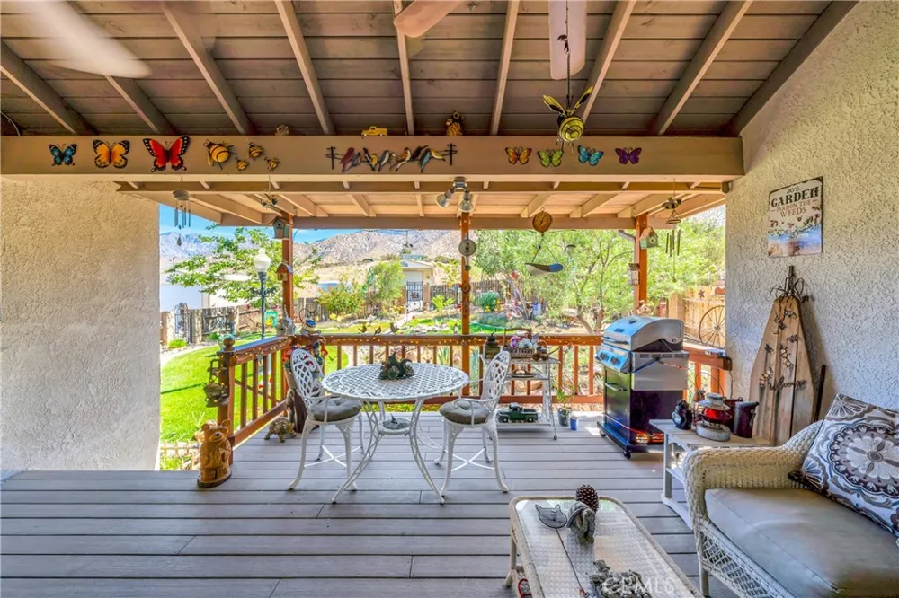 11720 Honeybee Lane Juniper Hills, CA 93543