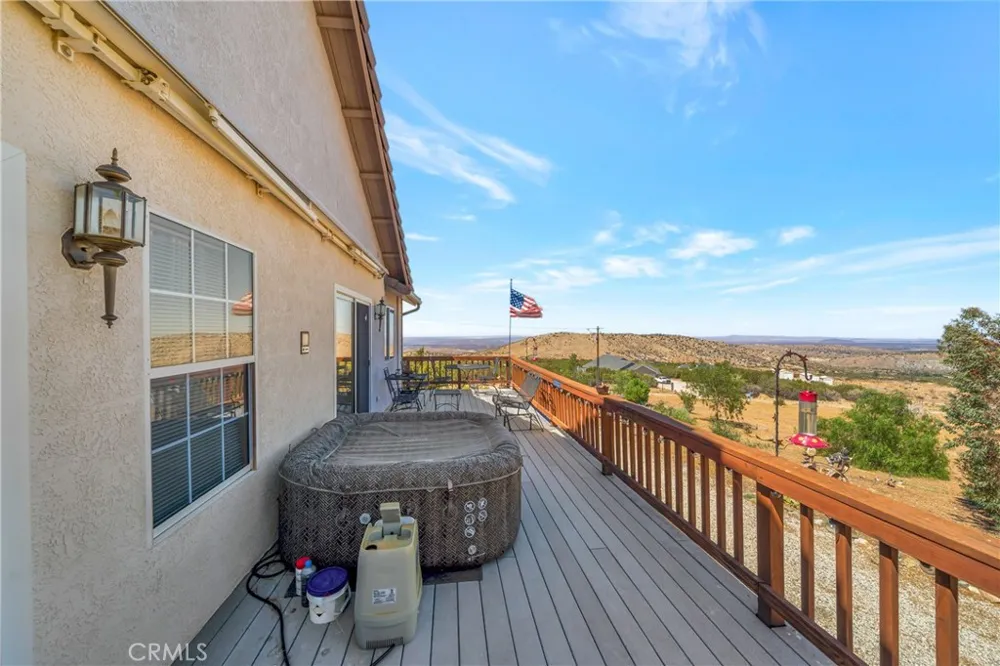11720 Honeybee Lane Juniper Hills, CA 93543