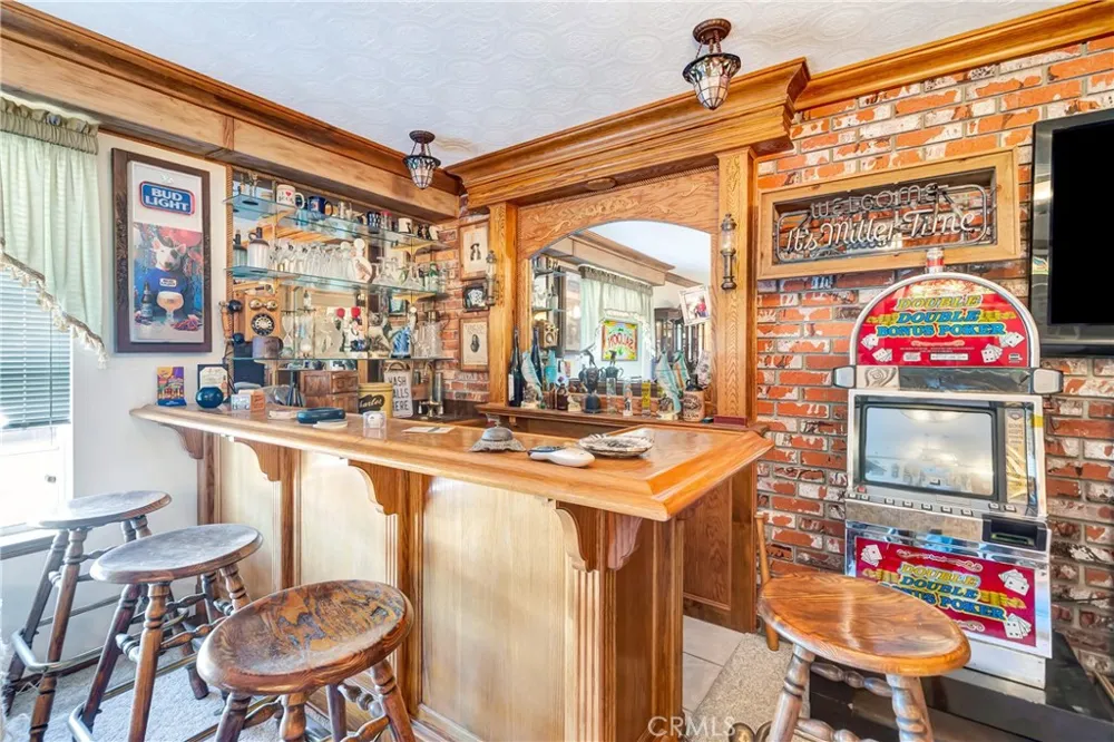 11720 Honeybee Lane Juniper Hills, CA 93543