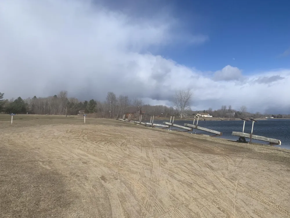 67 Fairfield Gladwin, MI 48624