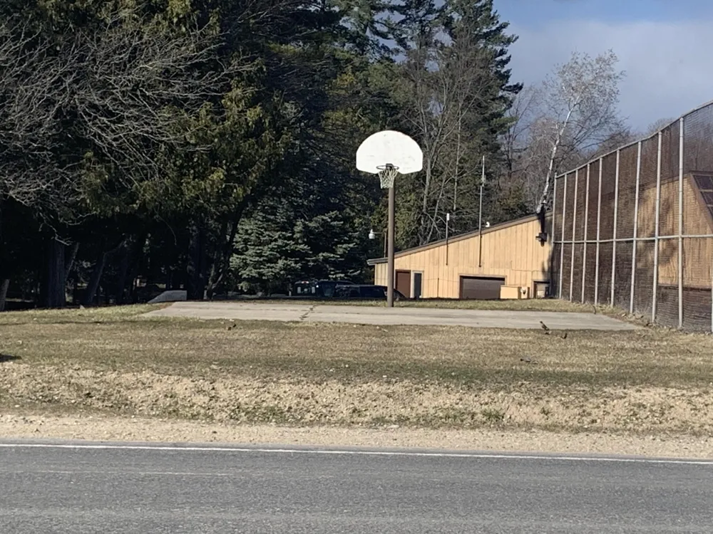 67 Fairfield Gladwin, MI 48624