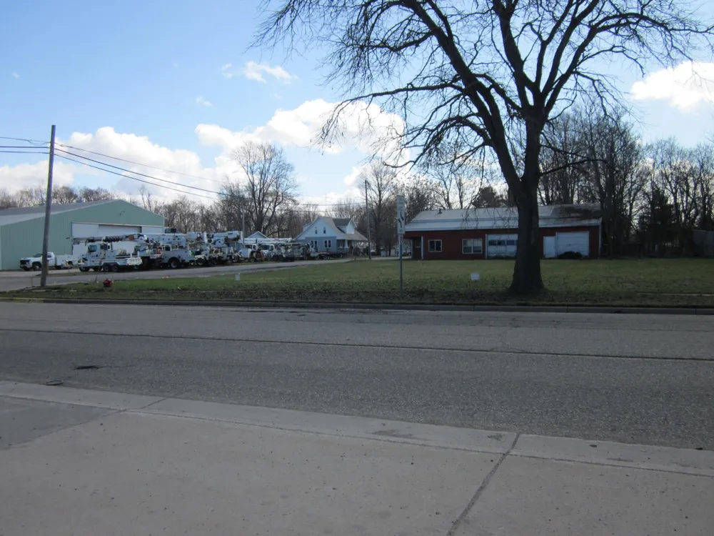 524 E Main Street Hartford, MI 49057