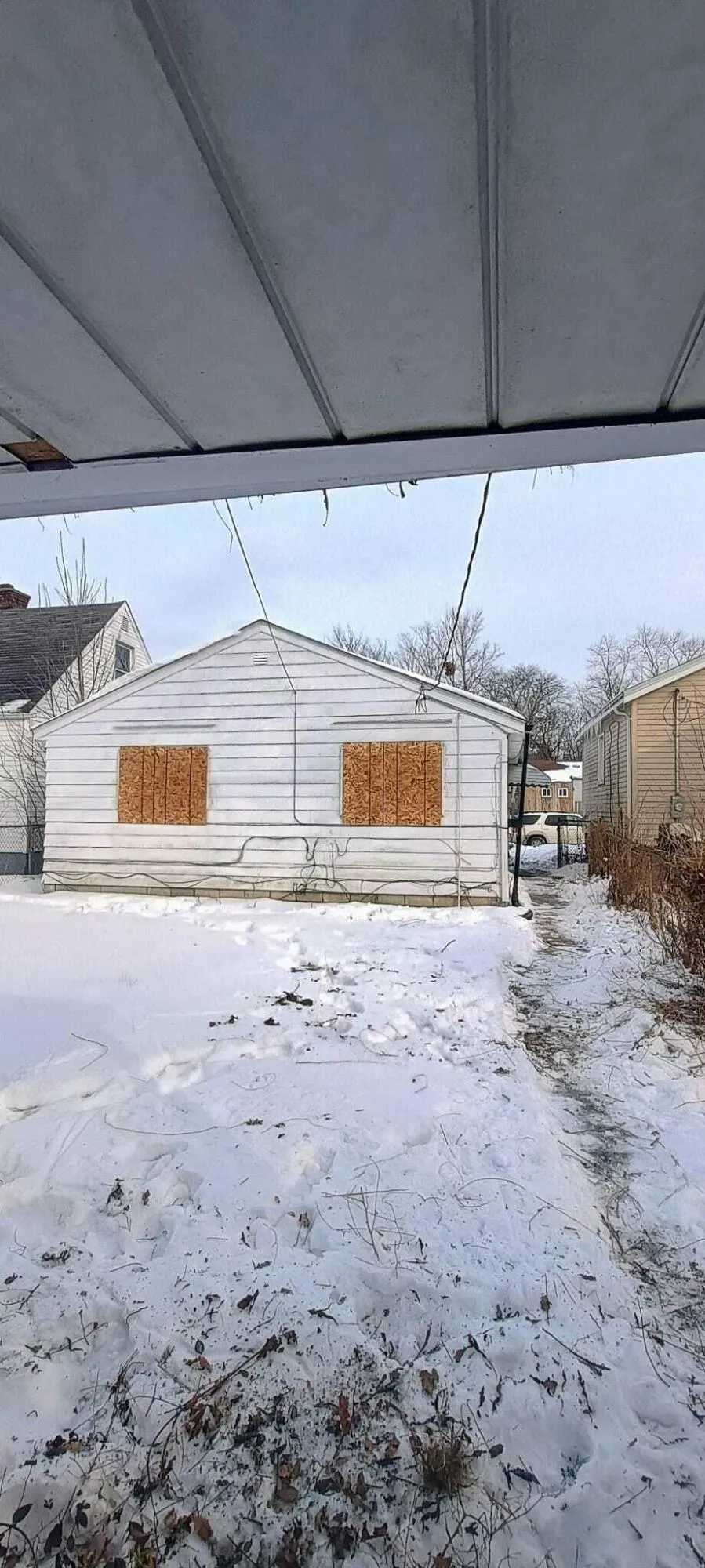 6121 Plainview Avenue Detroit, MI 48228