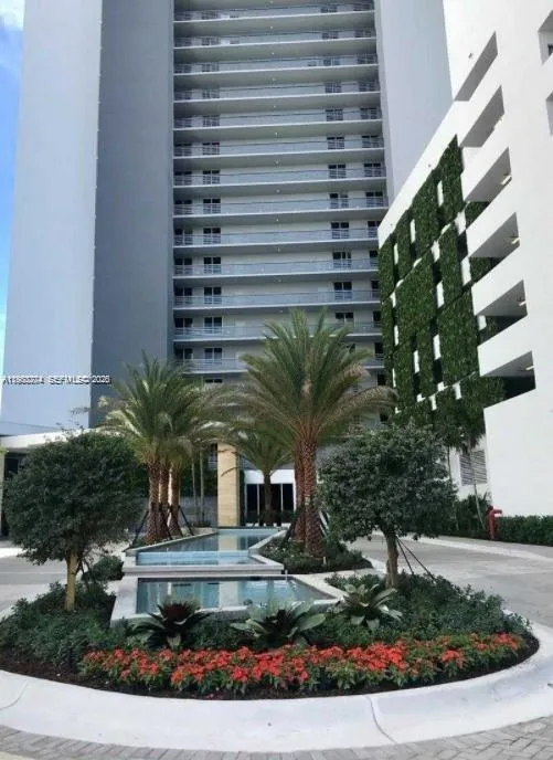 16385 Biscayne Blvd #2702 North Miami Beach, FL 33160