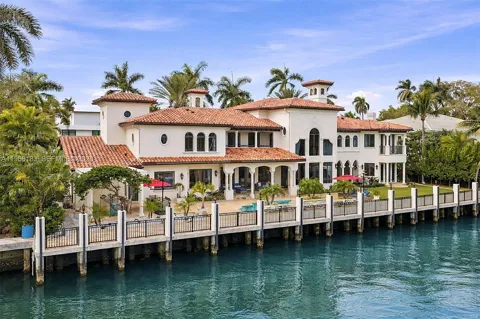 628 Coral Way