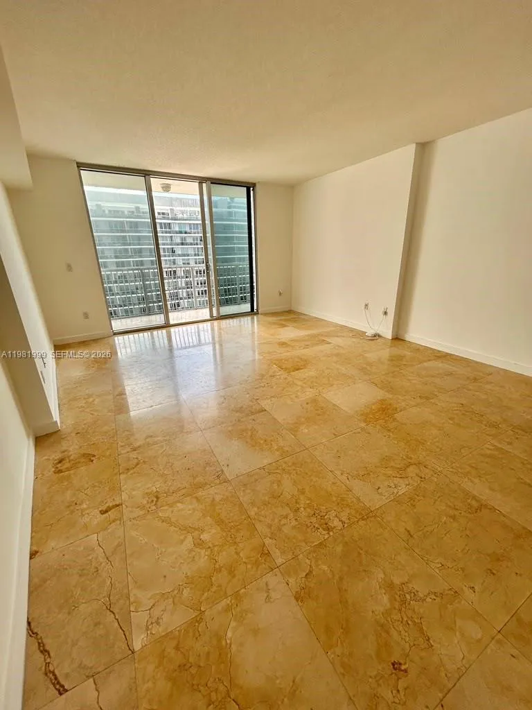 1750 Bayshore Dr #5307 Miami, FL 33132
