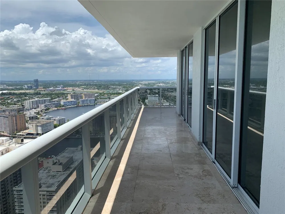 1830 S Ocean Dr #4006 Hallandale Beach, FL 33009