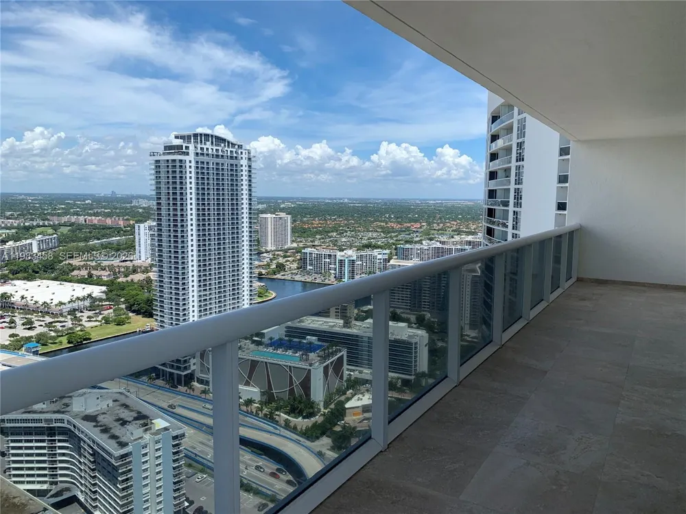 1830 S Ocean Dr #4006 Hallandale Beach, FL 33009
