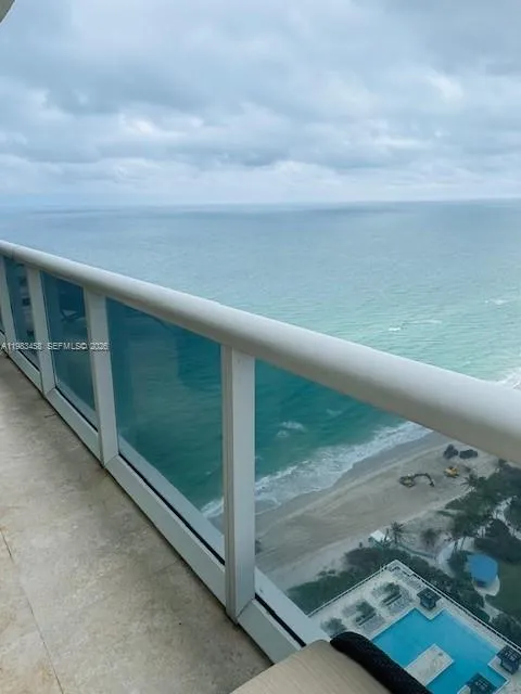 1830 S Ocean Dr #4006 Hallandale Beach, FL 33009
