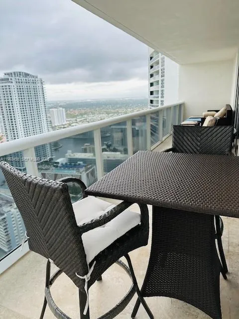 1830 S Ocean Dr #4006 Hallandale Beach, FL 33009
