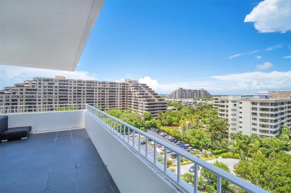 199 Ocean Lane Dr #1009 Key Biscayne, FL 33149