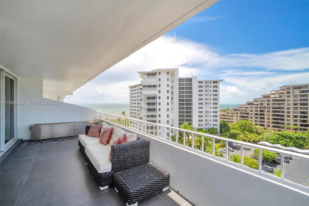199 Ocean Lane Dr #1009 Key Biscayne, FL 33149