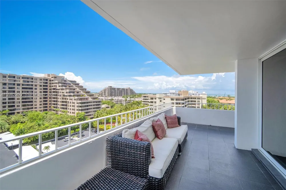 199 Ocean Lane Dr #1009 Key Biscayne, FL 33149