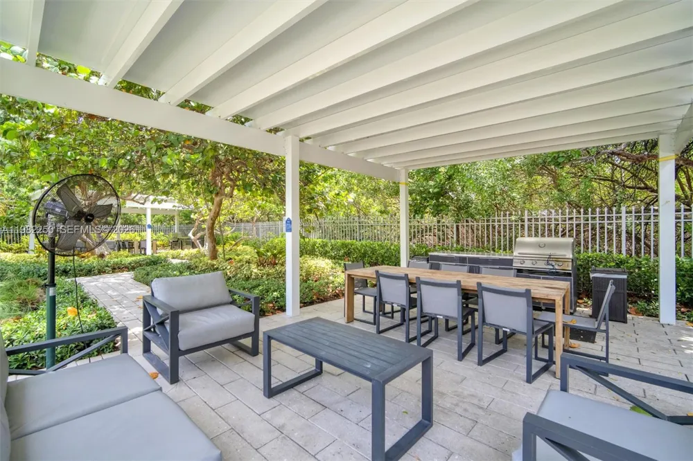 199 Ocean Lane Dr #1009 Key Biscayne, FL 33149