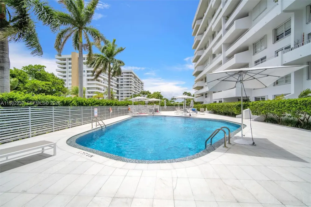 199 Ocean Lane Dr #1009 Key Biscayne, FL 33149