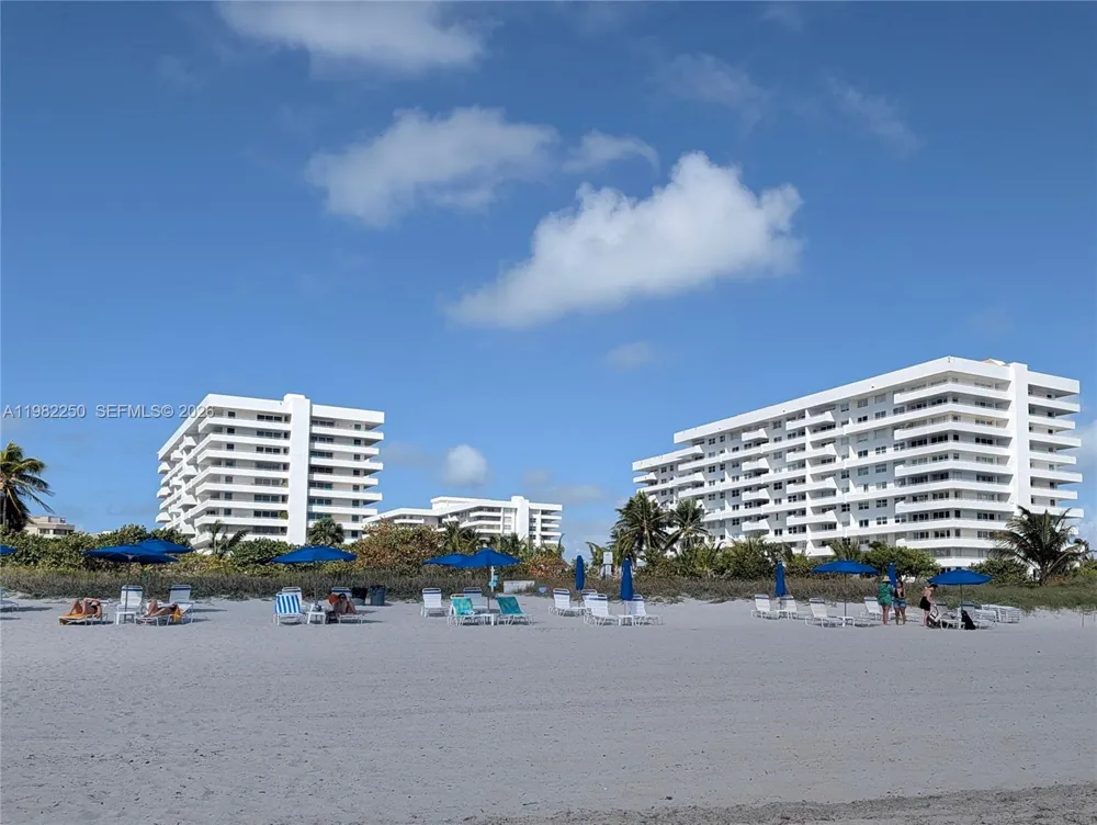 199 Ocean Lane Dr #1009 Key Biscayne, FL 33149