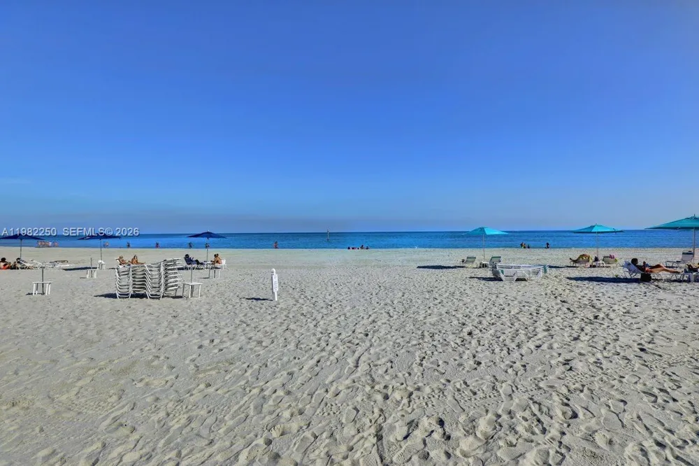 199 Ocean Lane Dr #1009 Key Biscayne, FL 33149