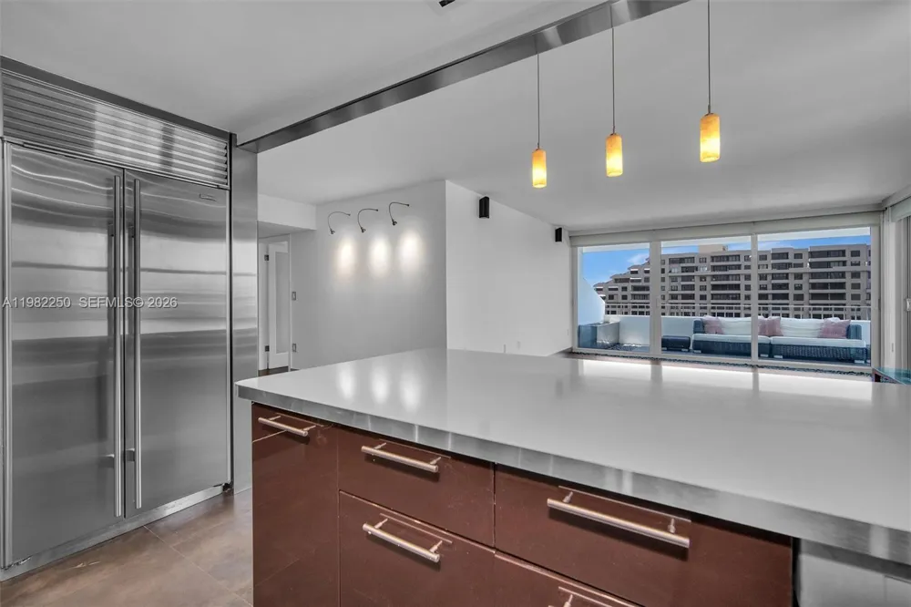 199 Ocean Lane Dr #1009 Key Biscayne, FL 33149