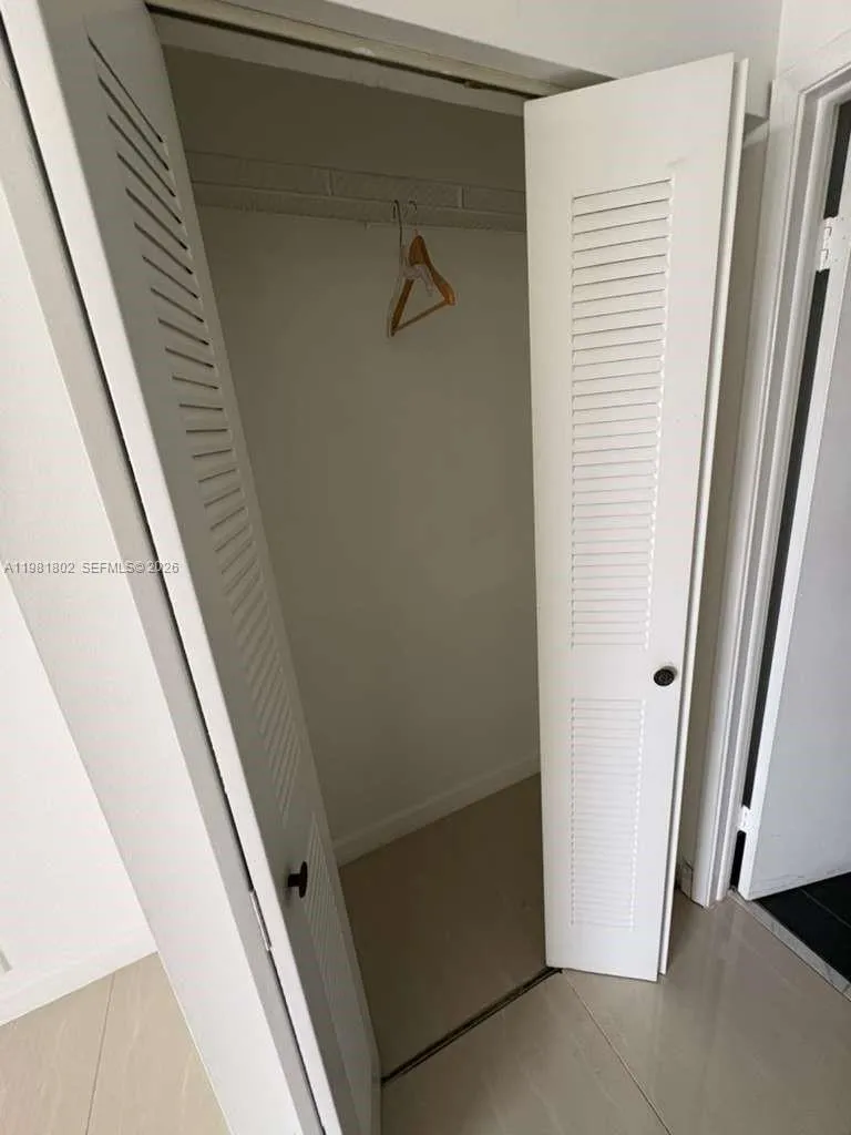 3300 NE 191st St #801 Aventura, FL 33180