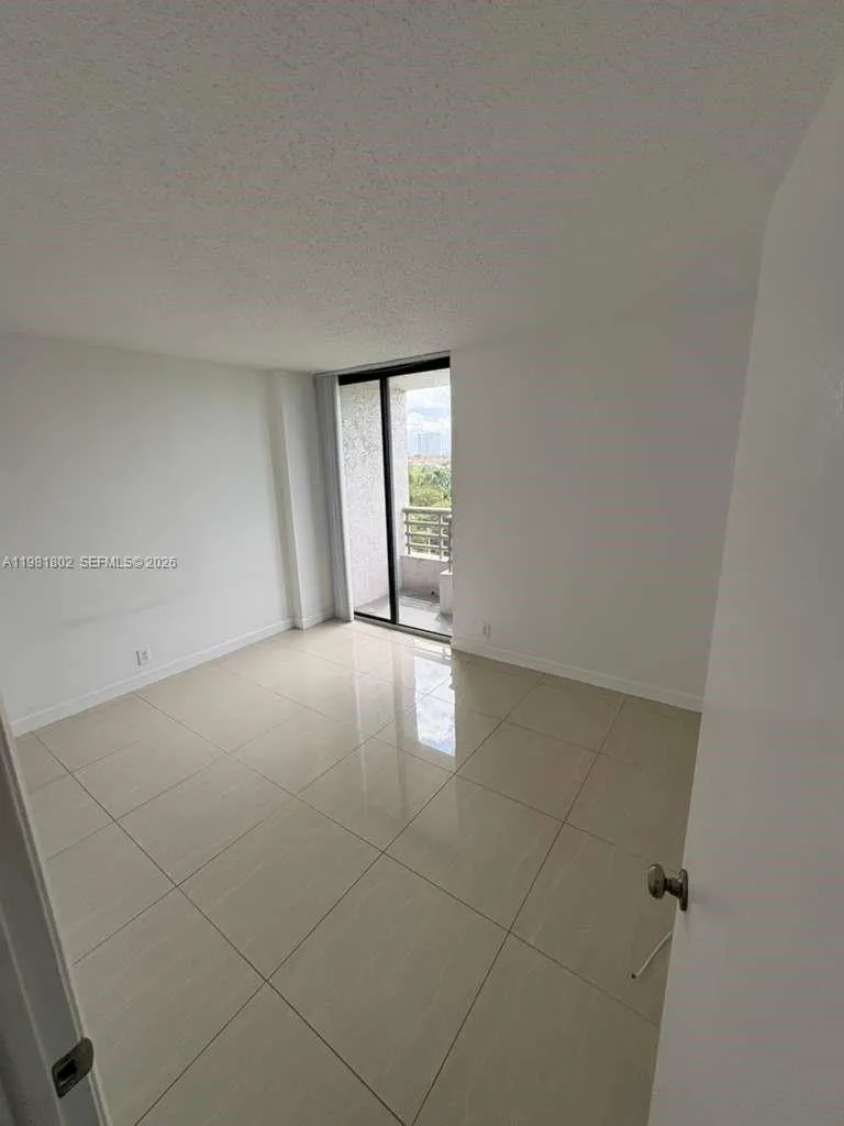 3300 NE 191st St #801 Aventura, FL 33180