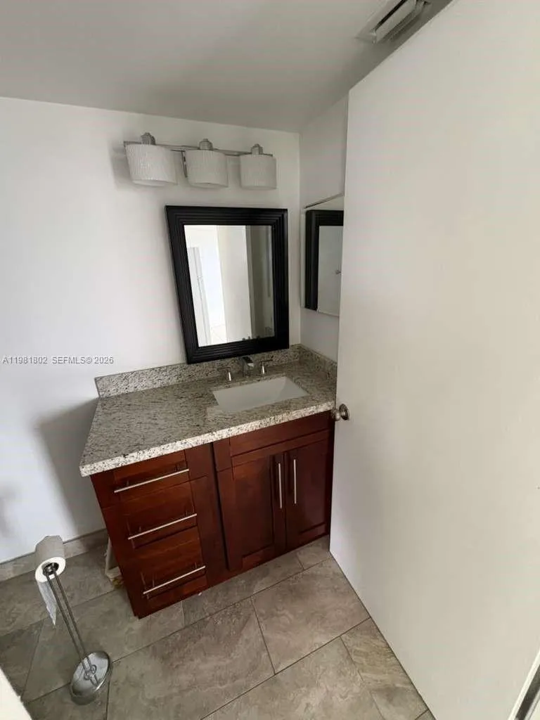 3300 NE 191st St #801 Aventura, FL 33180