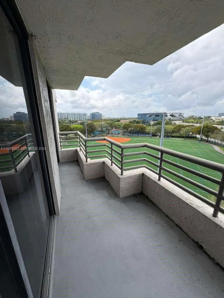3300 NE 191st St #801 Aventura, FL 33180
