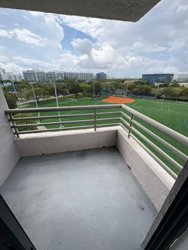 3300 NE 191st St #801 Aventura, FL 33180