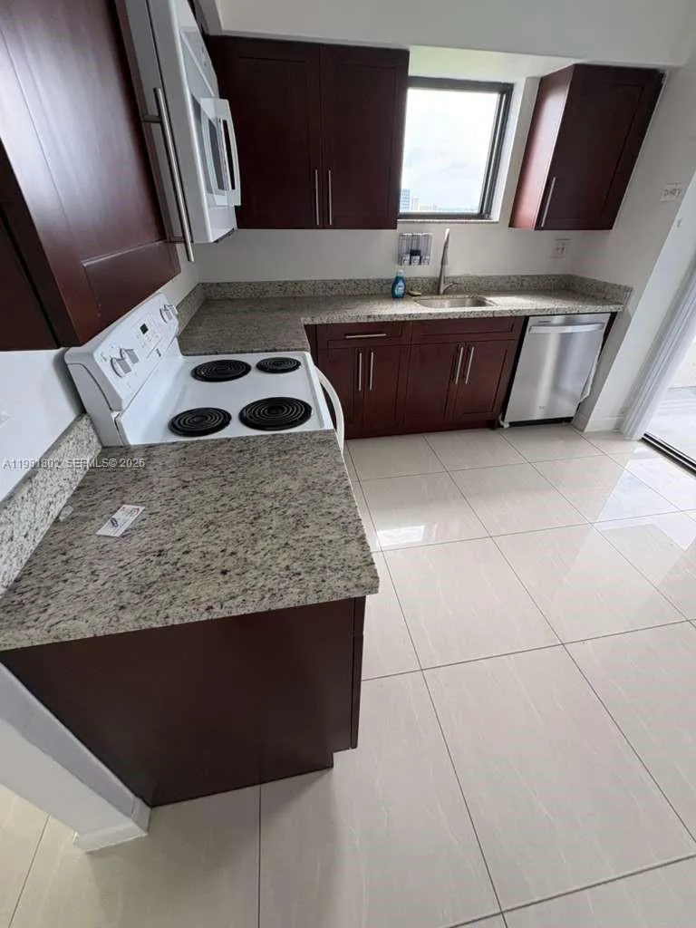 3300 NE 191st St #801 Aventura, FL 33180