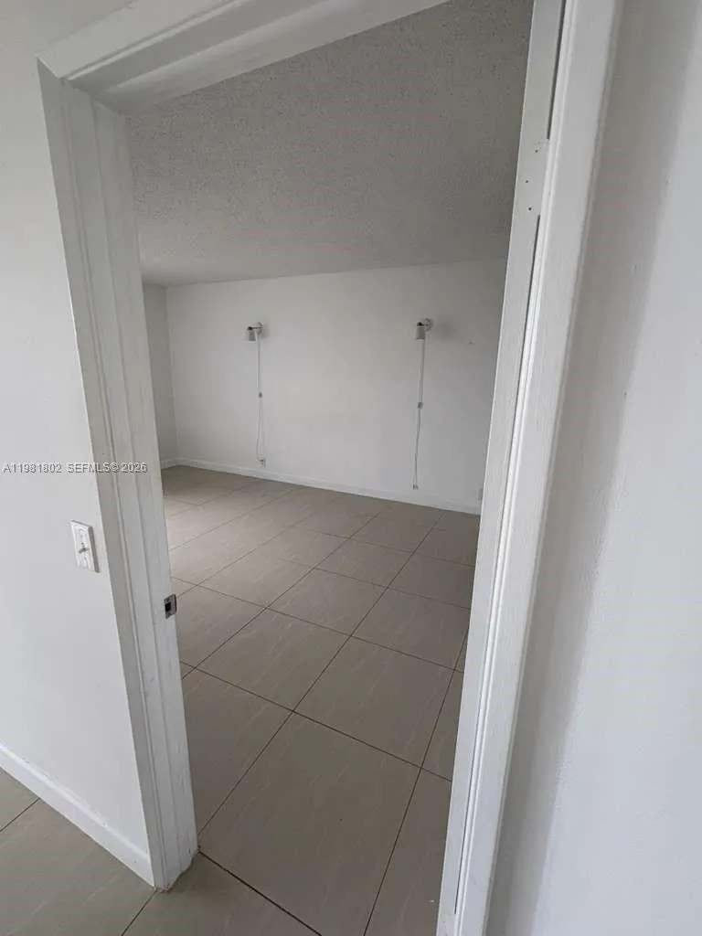 3300 NE 191st St #801 Aventura, FL 33180