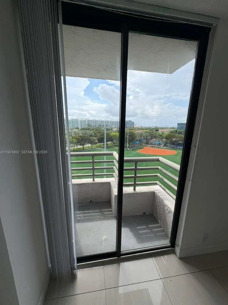 3300 NE 191st St #801 Aventura, FL 33180