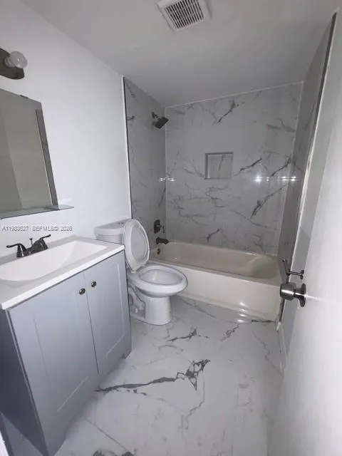 70 NE 202nd Ter #T12 Miami Gardens, FL 33179
