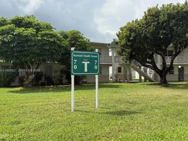 70 NE 202nd Ter #T12 Miami Gardens, FL 33179