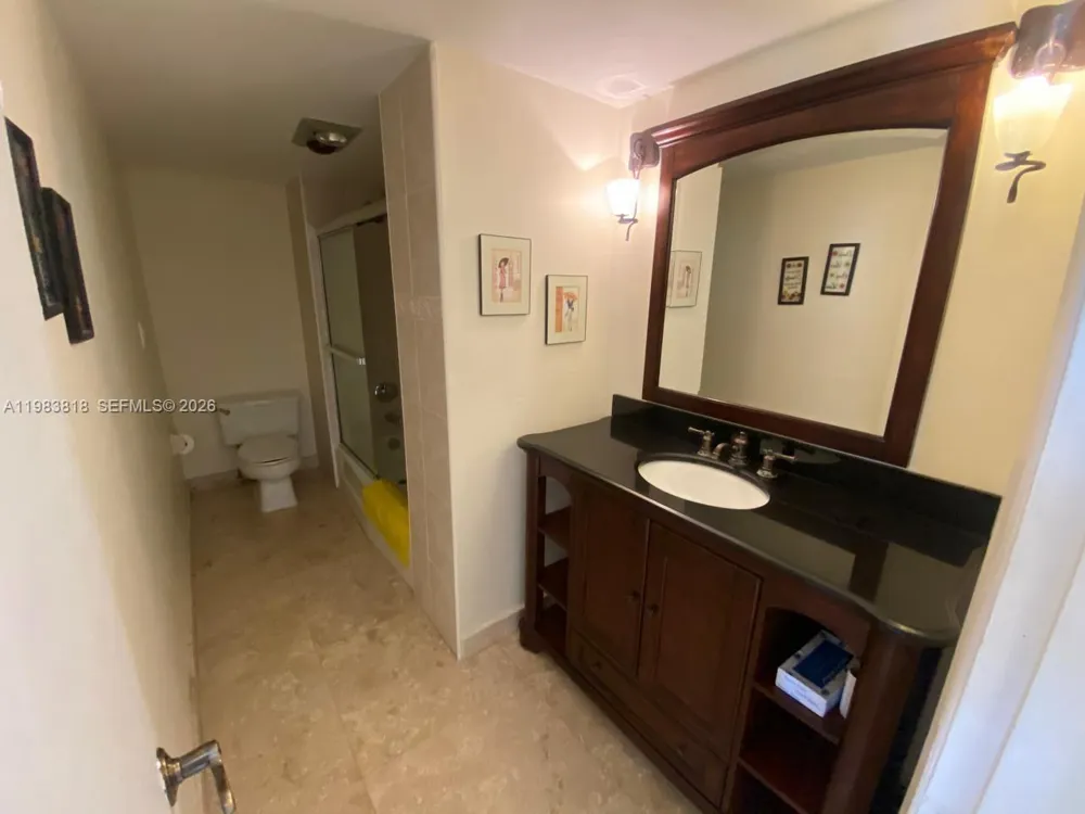 11111 Biscayne Blvd #8F Miami, FL 33181