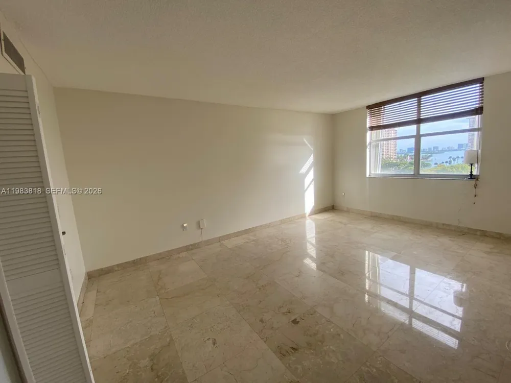 11111 Biscayne Blvd #8F Miami, FL 33181