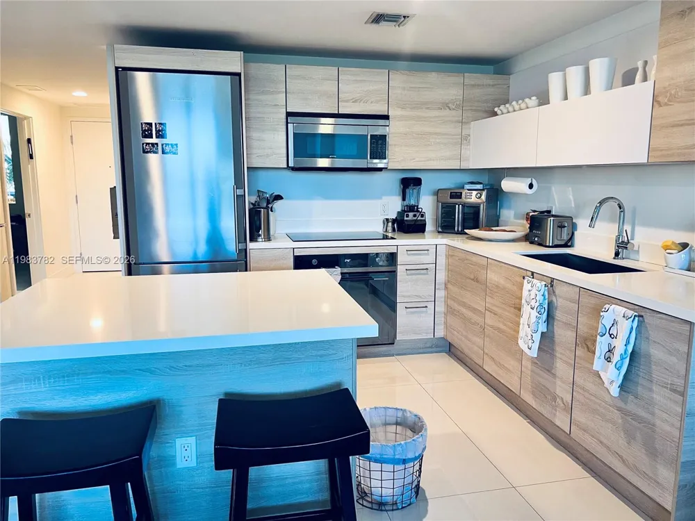 16385 BISCAYNE BLVD #303 Sunny Isles Beach, FL 33160