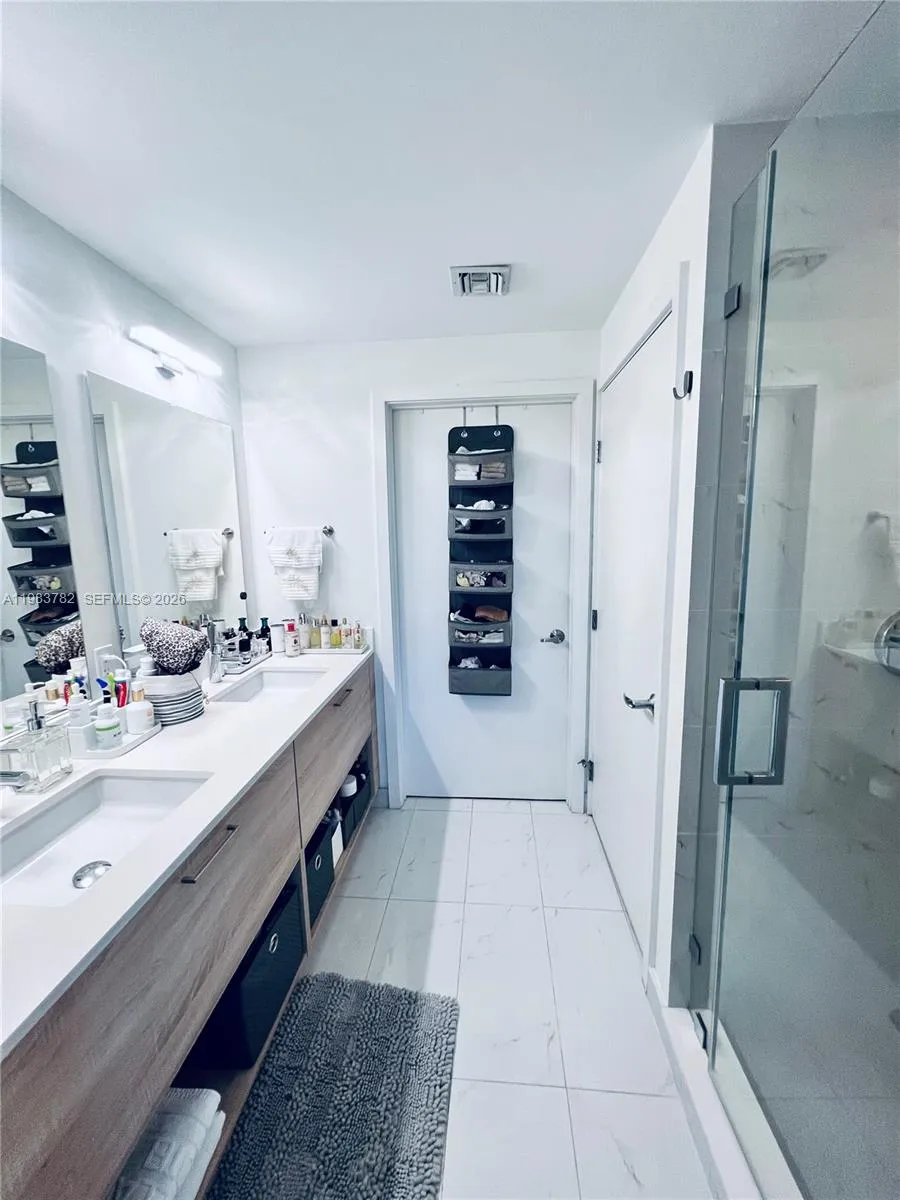 16385 BISCAYNE BLVD #303 Sunny Isles Beach, FL 33160